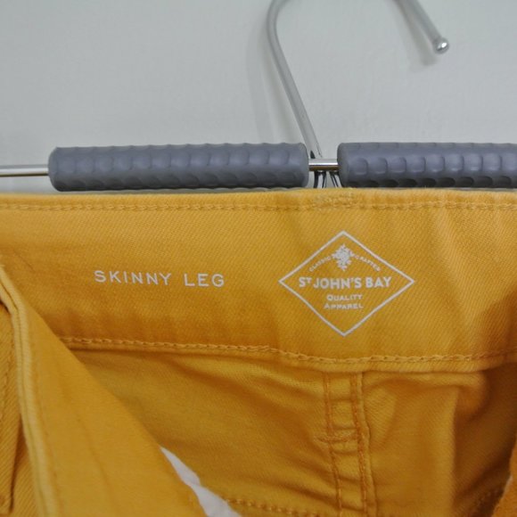 Yellow pants - Picture 4 of 5